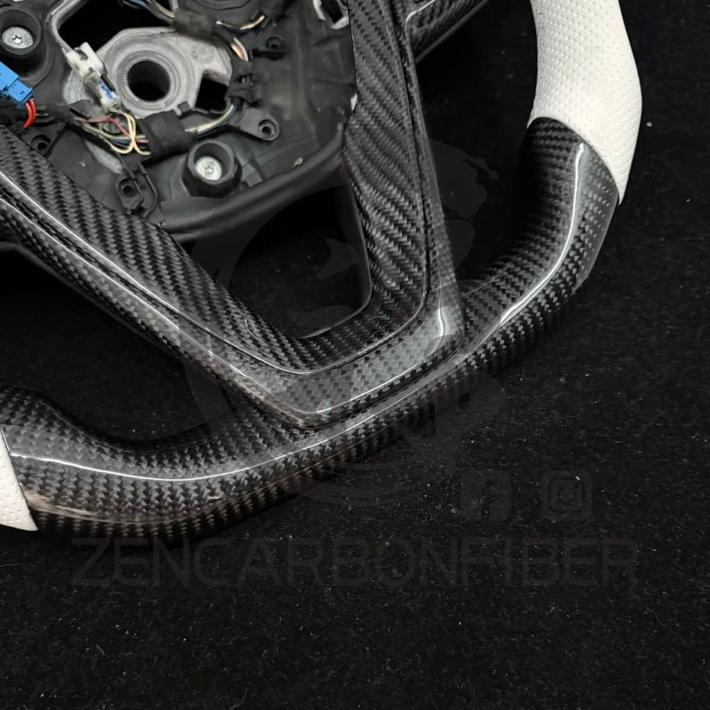 IN STOCK - 2019-2024 BMW G2X 3/4-series Non-M-Sport Carbon Fiber Steering Wheel