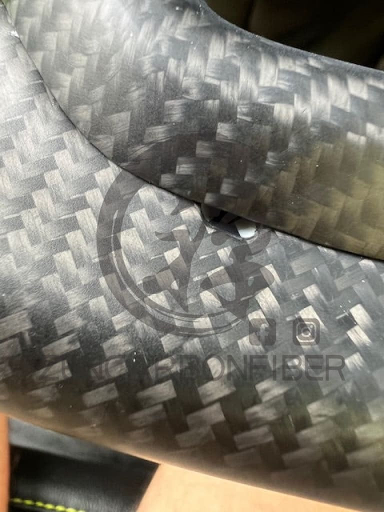 IN STOCK - 2018+ Jeep JL Wrangler/Gladiator Carbon Fiber Steering Wheel