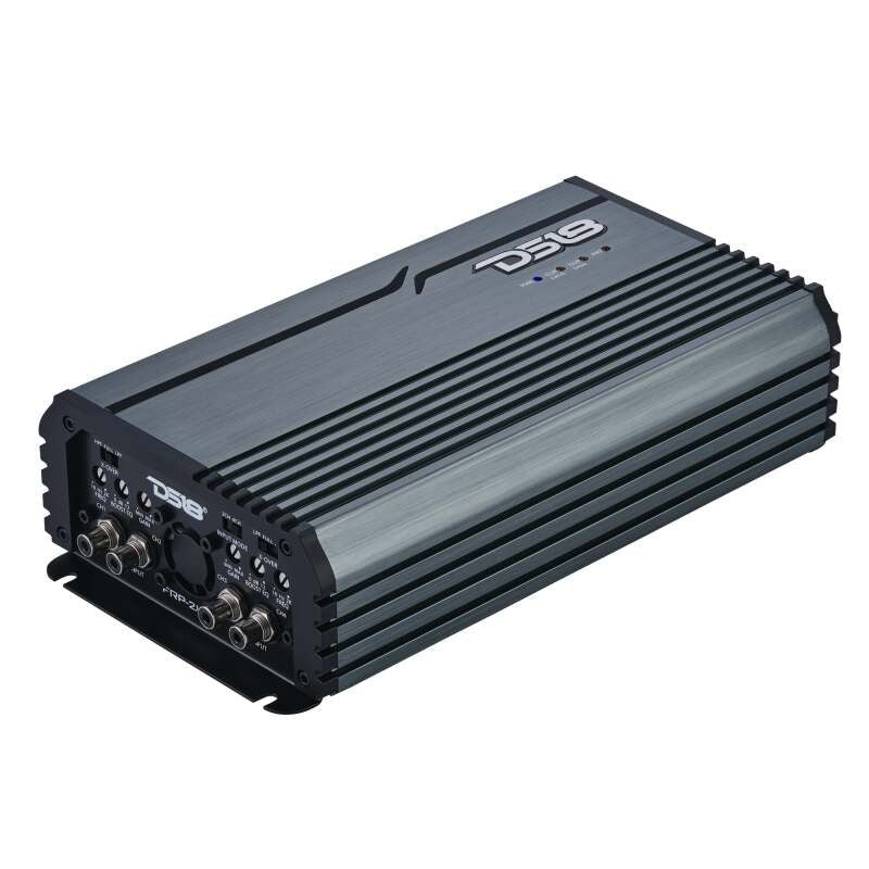 DS18 4-Channel Class-D Amp Stereo Full-Range 4 x 250 W RMS at4 ohm 4- Titanium