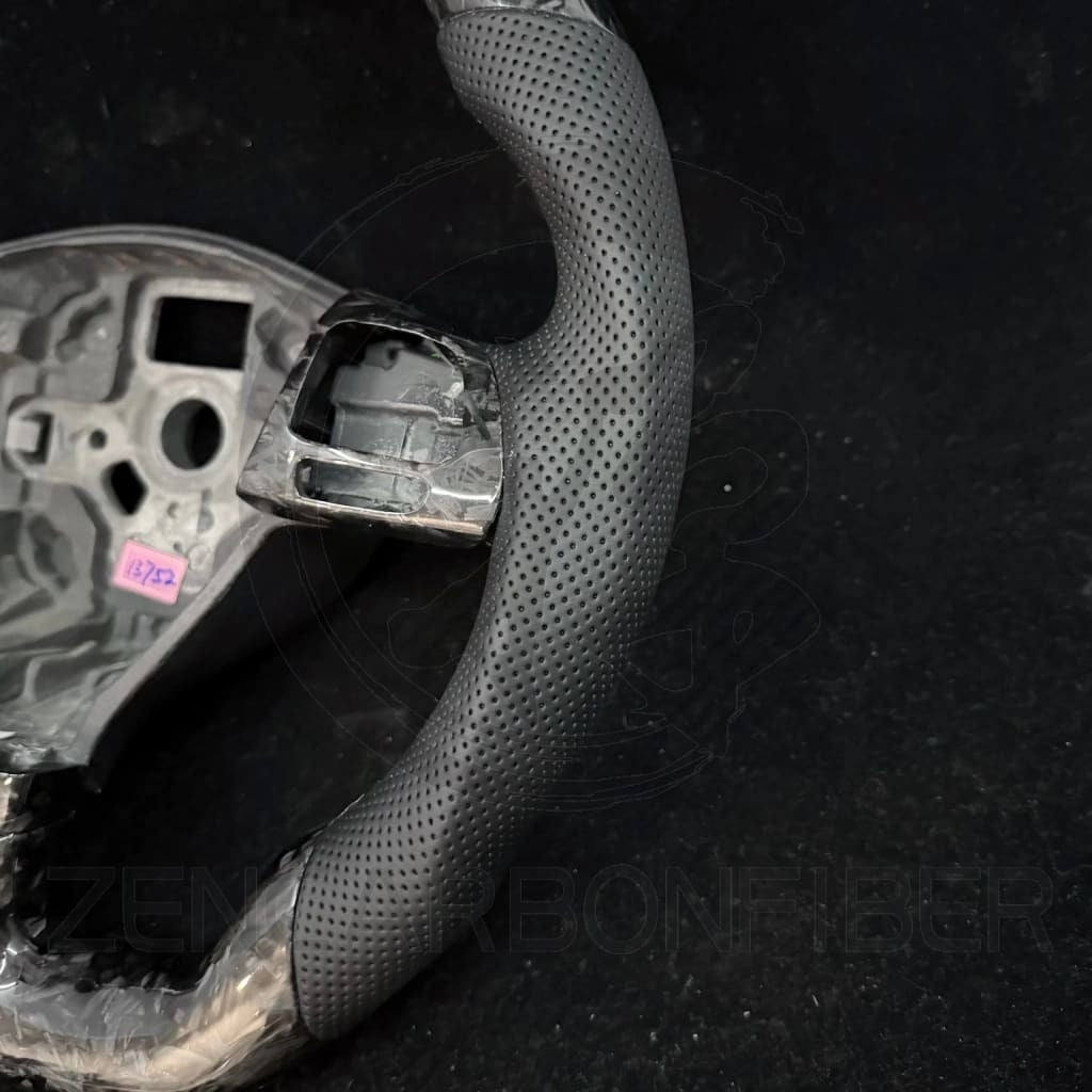 IN STOCK - 2011 -2014 Volkswagen/VW MK6 Jetta Carbon Fiber Steering Wheel