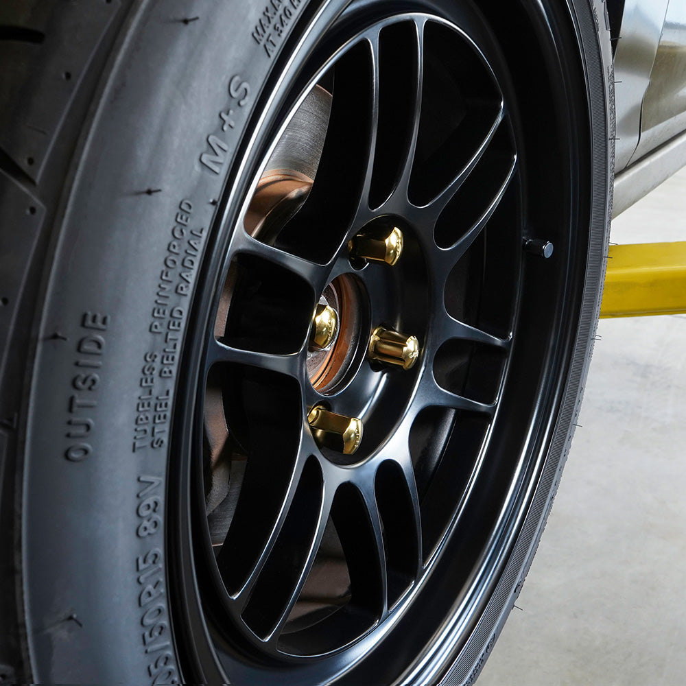 Lug Nuts Gold w/ Lock Key