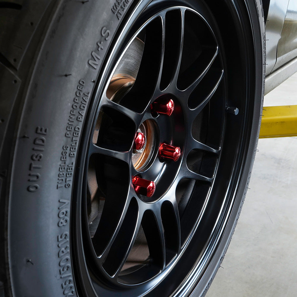 Lug Nuts Red w/ Lock Key