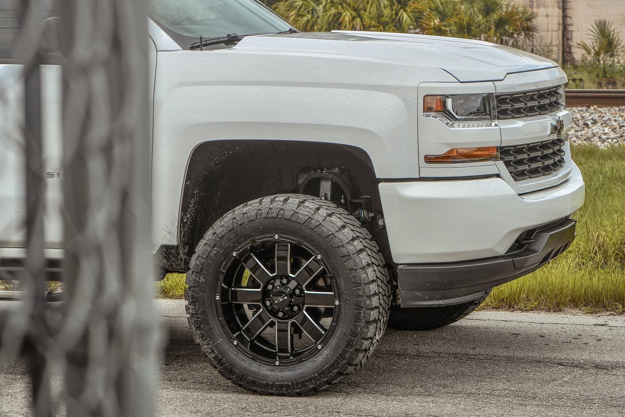 HD Off-Road 8-Point | Gloss Black Milled Edge