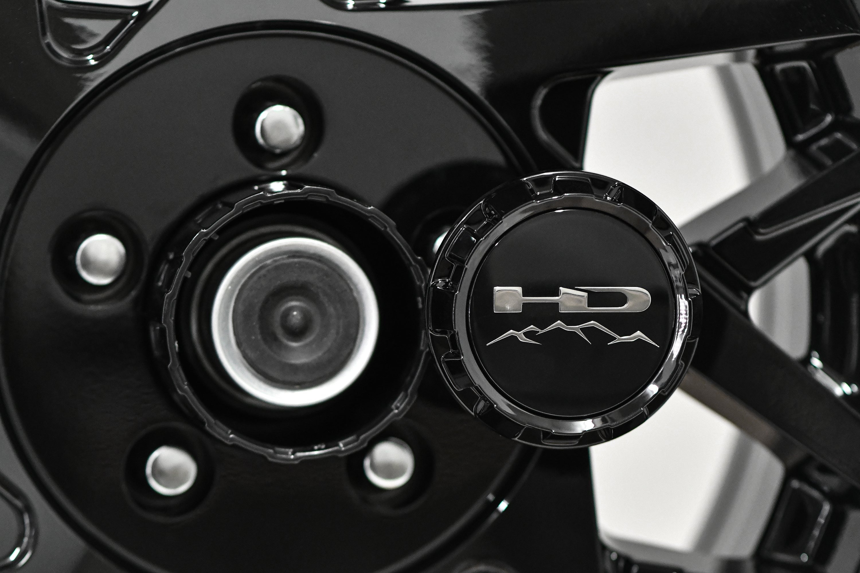( 5-LUG ) PUSH THROUGH HD TRAILER WHEEL CENTER CAPS